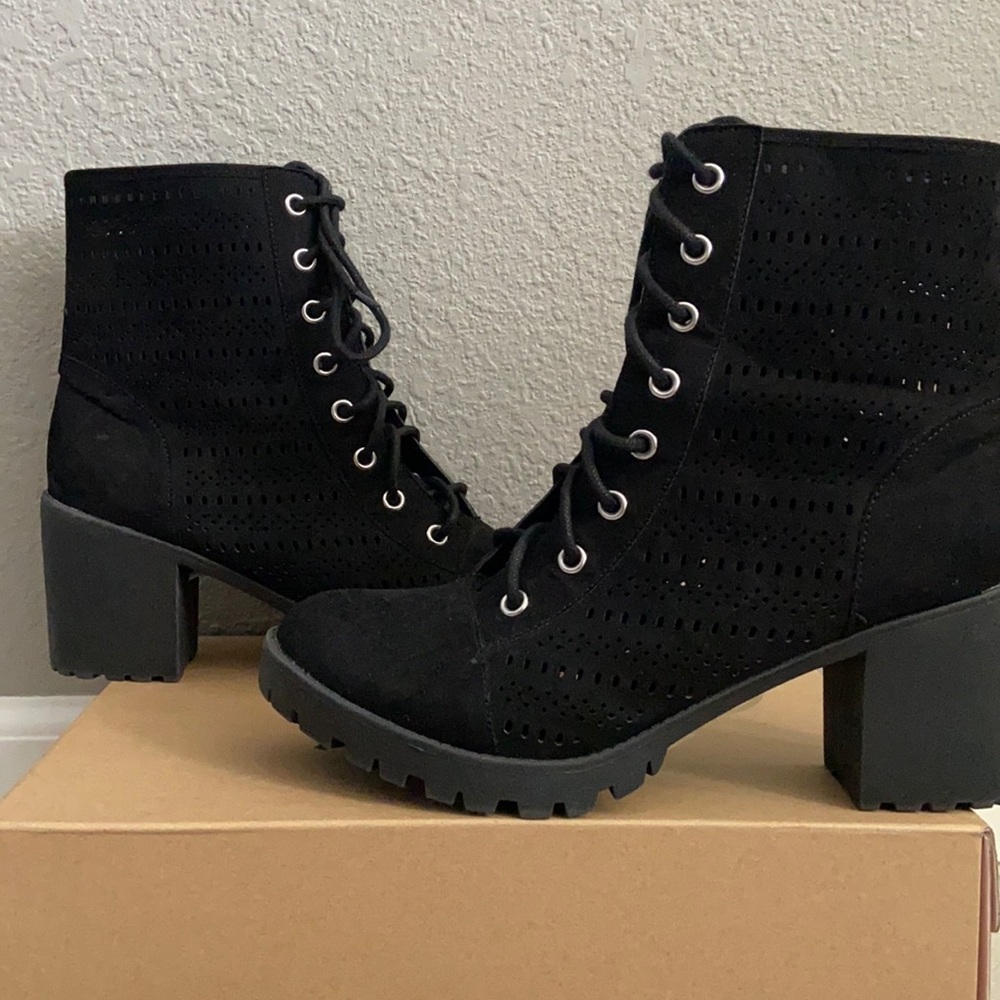 Women’s Heeled Combat Boots BLACK